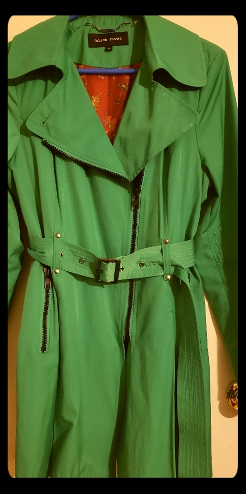 Pristine emerald green belted trenchcoat